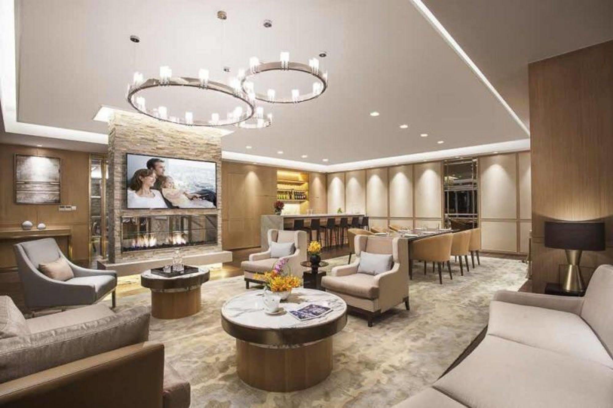 Somerset Grand Central Dalian Bagian luar foto