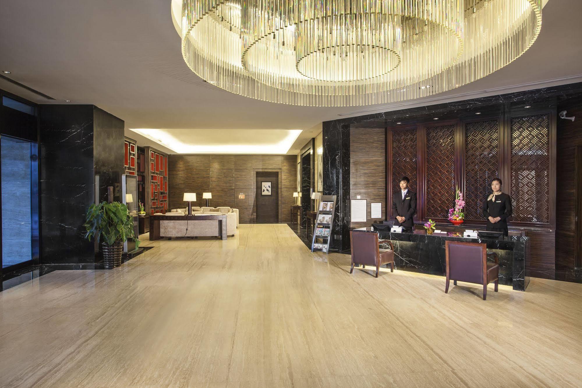 Somerset Grand Central Dalian Bagian luar foto